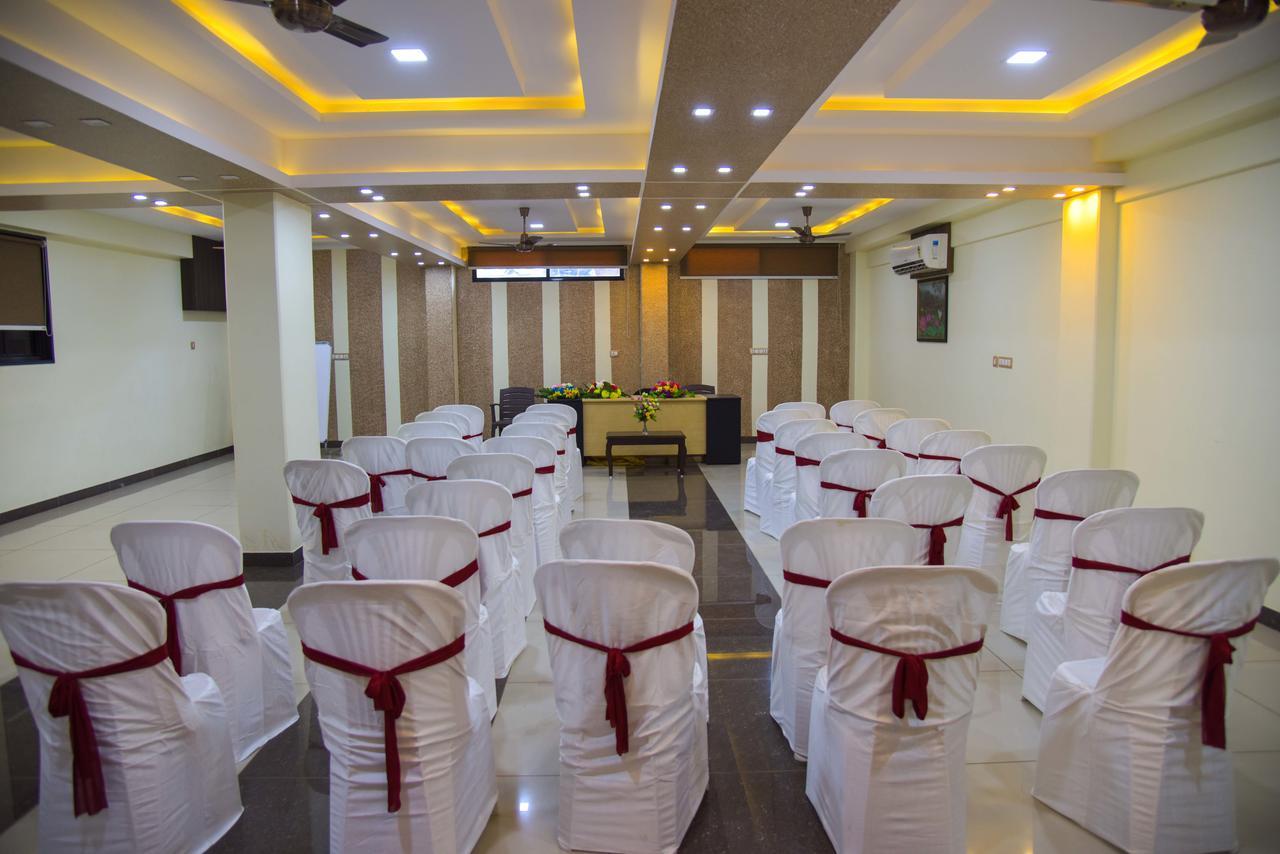 Hotel Tulsi Residency Bhuj Exterior foto