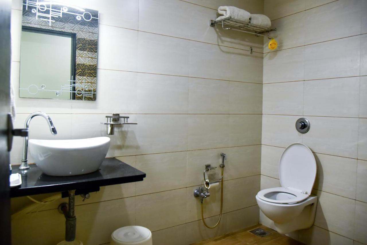 Hotel Tulsi Residency Bhuj Exterior foto